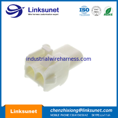 China Color natural de la haz de cables universal de la serie del compañero-n-lok para la conducción industrial proveedor
