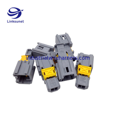 China Conector de las mercancías en existencia 98822-1028 2pin Molex de SHANGAI para el arnés de cable automotriz proveedor