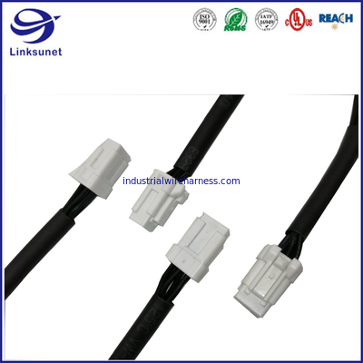 Conectores hidrófugos, seguros del rectángulo del Alambre-a-alambre de la serie 2.20m m de DF62W para los pequeños espacios para el arnés de cable